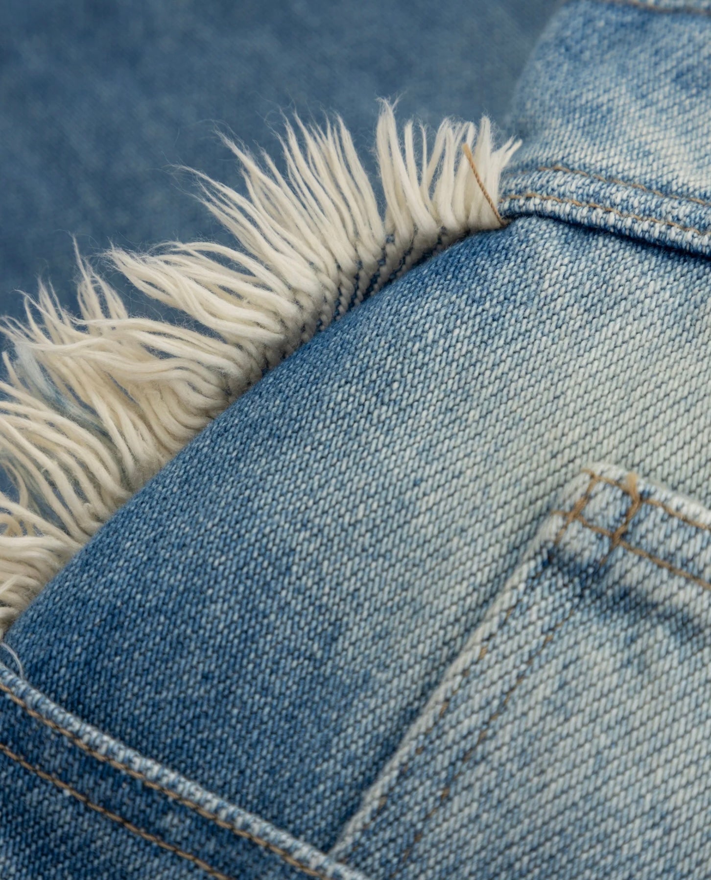 SPRING FRAYED JORTS BLUE